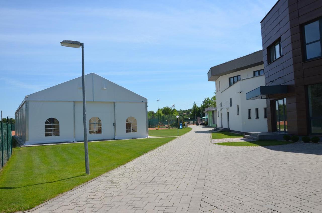 Penzion Rocket Club Lučenec Eksteriør bilde
